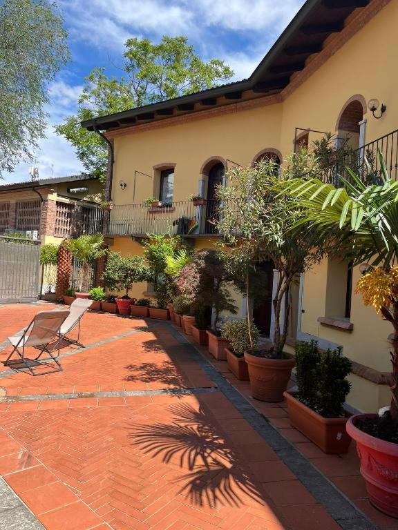 Bilocale Dafne Abbadesse Guest House Milano Esterno foto